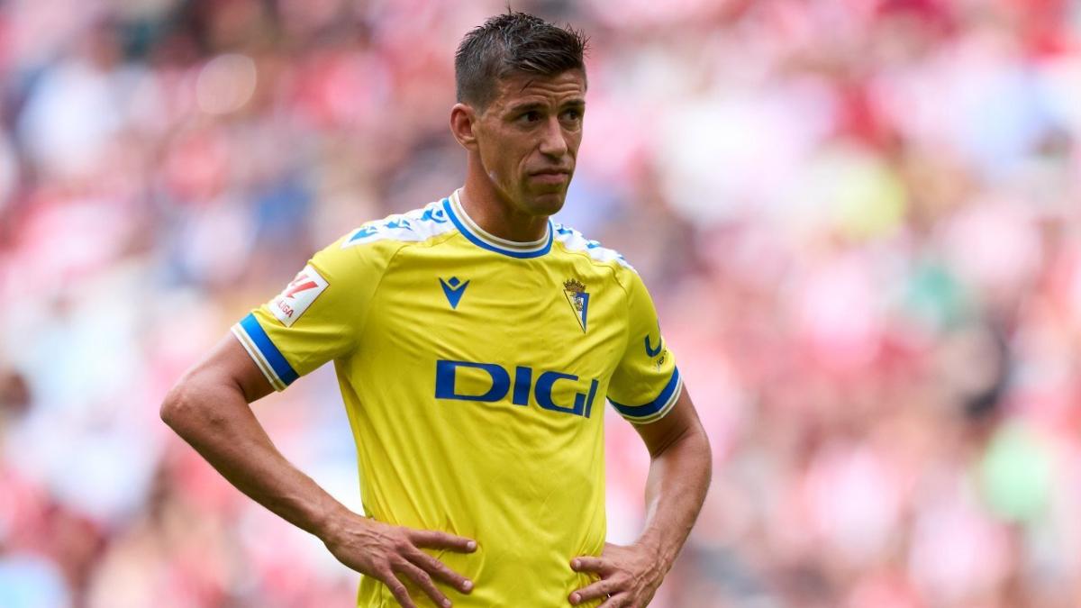 Ruben Alcaraz, Cadiz midfielder